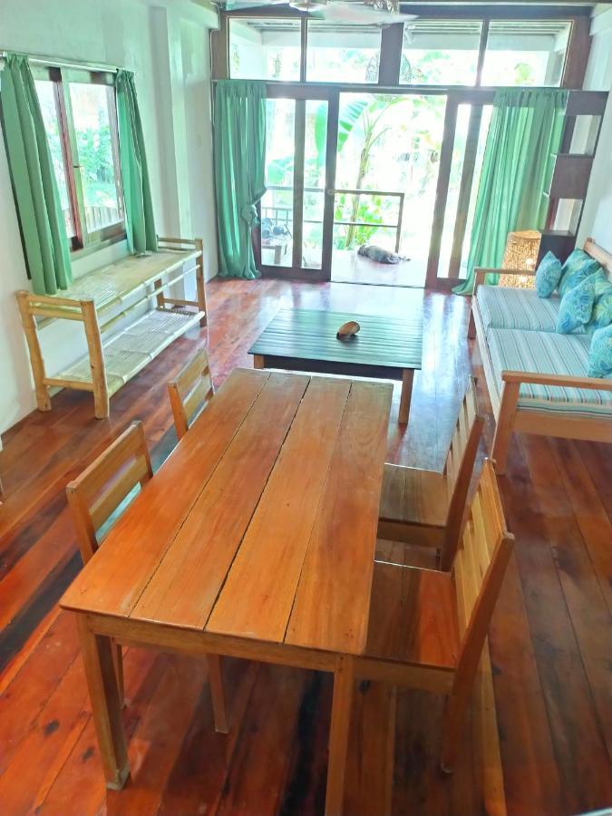 ゼネラル・ルナ サーフィン カラバオ ビーチ ハウジズヴィラ 部屋 写真